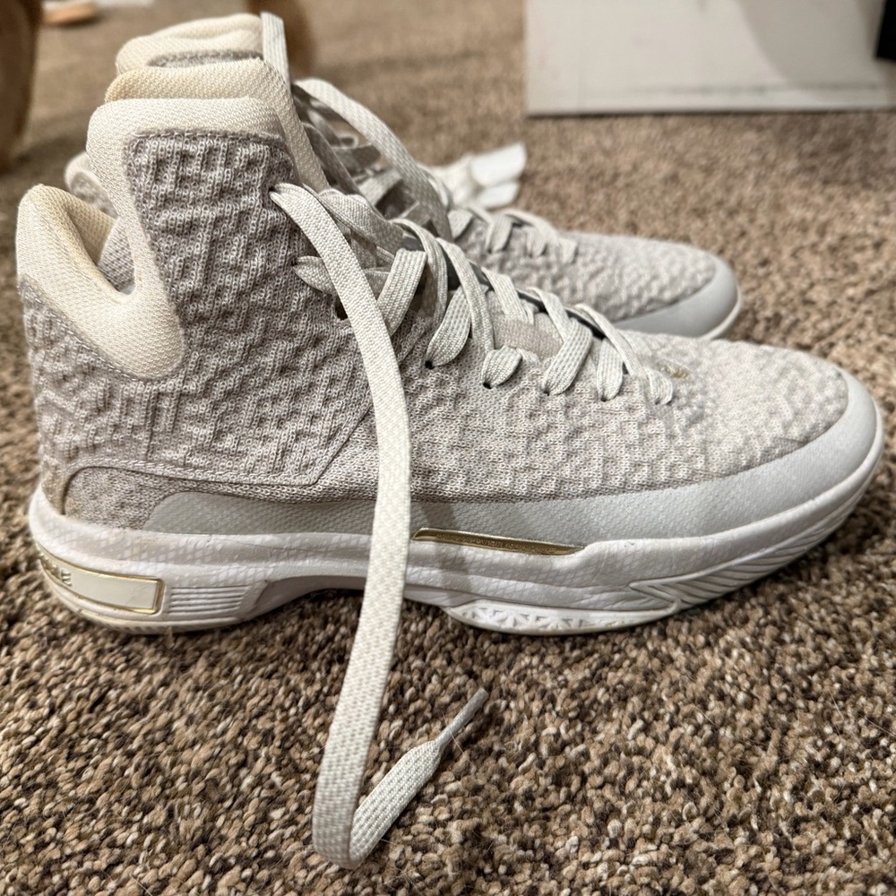 Women's Athletic Shoes in Cream and White
